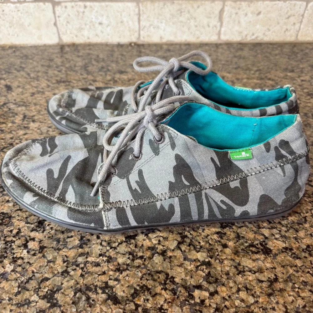 SANUK GRAY CASSIUS CAMO SIDEWALK SURFER LACE-UP SHOES, MEN US‎ 10